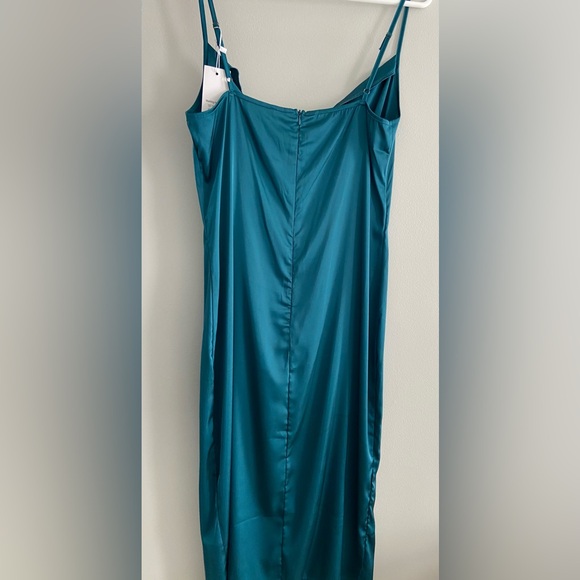 NWOT Beautiful Teal Midi Dress Size Large - Picture 7 of 10